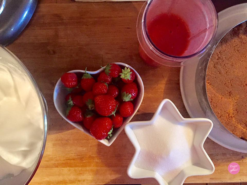 ingrédients gâteau mousseux aux fraises