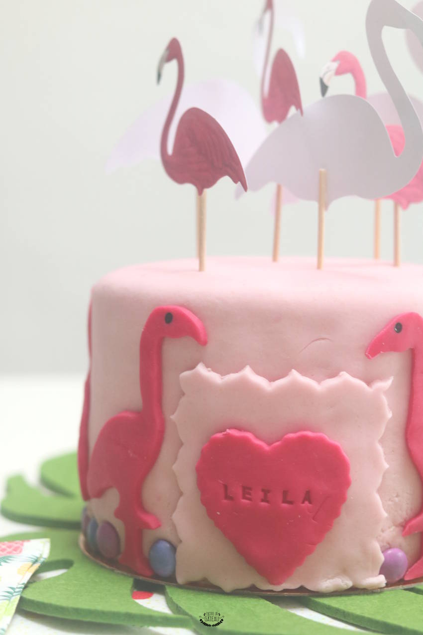 gâteau d'anniversaire gâteau flamant rose