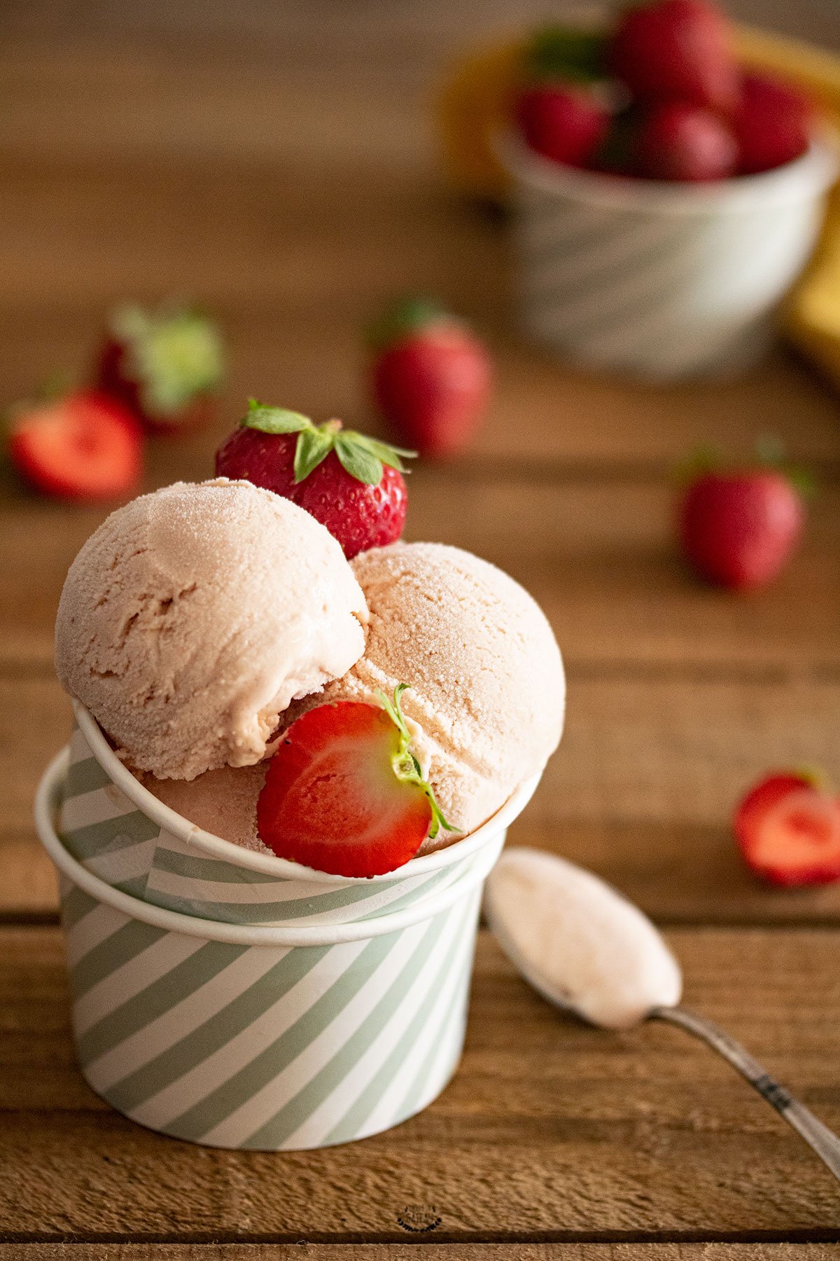 Recette La crème glacée à la fraise (facile, rapide)