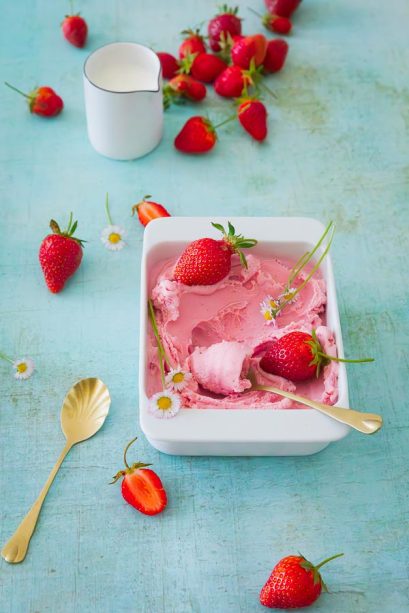 La crème glacée à la fraise sans oeufs de Christophe Felder